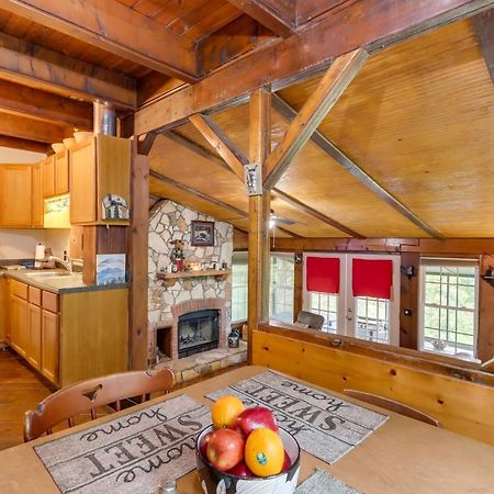 Mountaintop Ellijay Cabin With Private Hot Tub Екстериор снимка