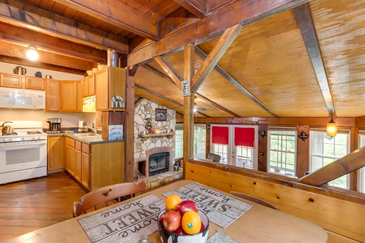 Mountaintop Ellijay Cabin With Private Hot Tub Екстериор снимка